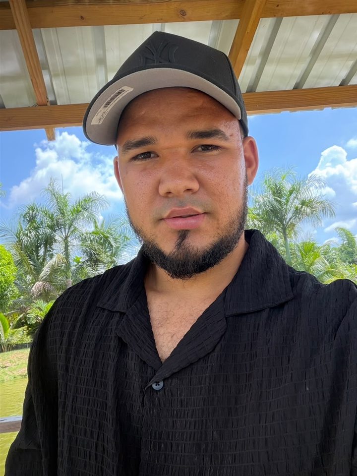 Granjero dominicano en su finca